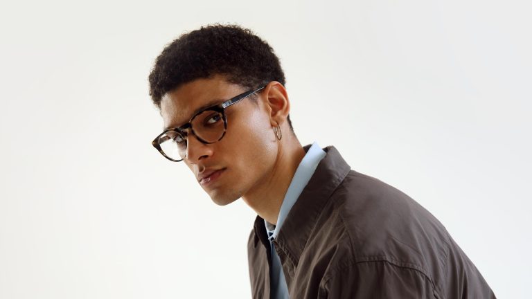 Altro che smart glasses, gli occhiali del futuro sono quelli con l'autofocus