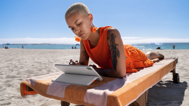 La cover perfetta per iPad Pro e iPad Air l'ha fatta Logitech