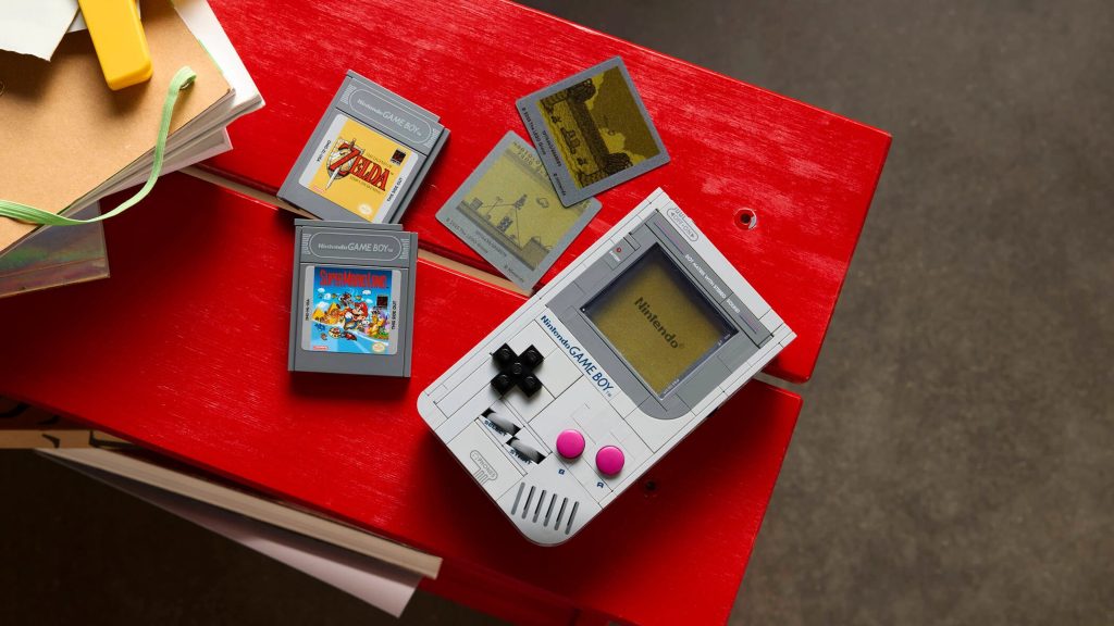 LEGO Game Boy è qui, ed è già prenotabile: in scala 1:1 è praticamente PERFETTO