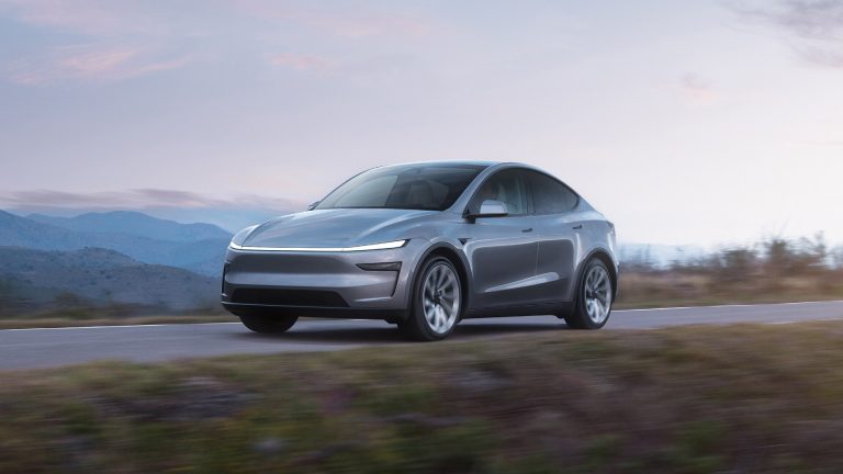 La nuova Tesla economica esiste, ma è solo una Model Y "povera"