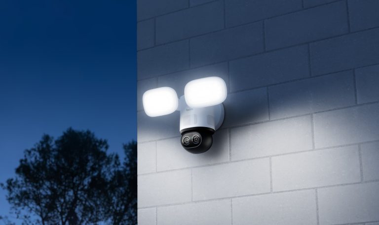 Ladro localizzato con AI, fotografato e seguito: nuova Reolink TrackFlex Floodlight WiFi